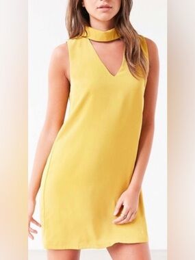 NWT Yellow V-Neck Choker Shift Dress